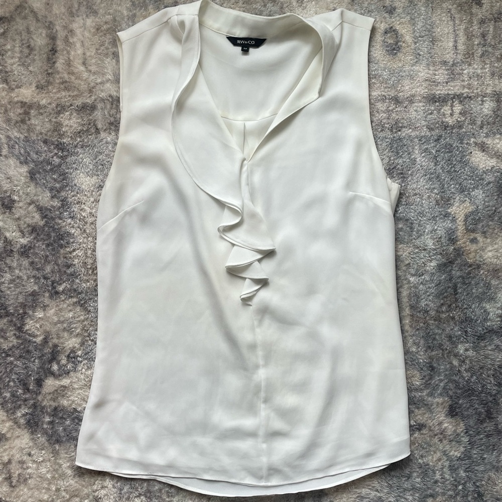 RW&CO. White Ruffled Sleeveless Blouse
